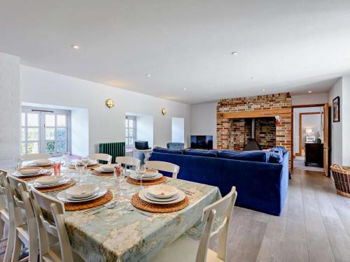 West Lulworth House | 4 Bed in Wareham oc-dc176