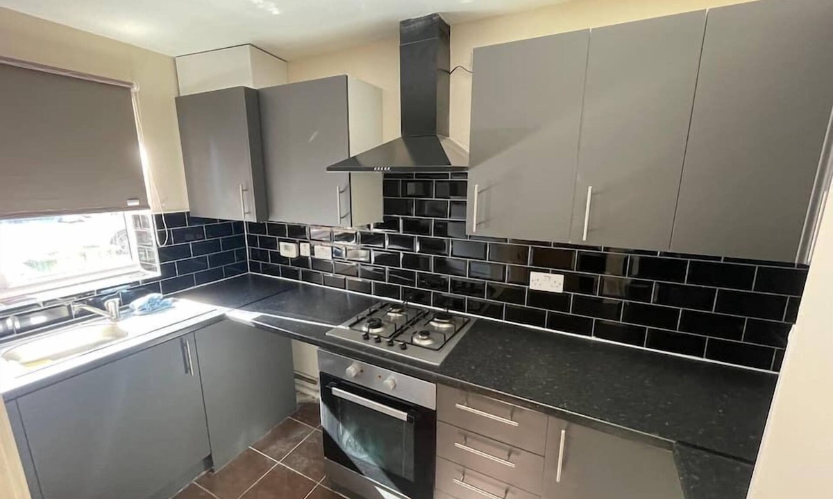 Greenwich House | 4 bed Townhouse- Free parking