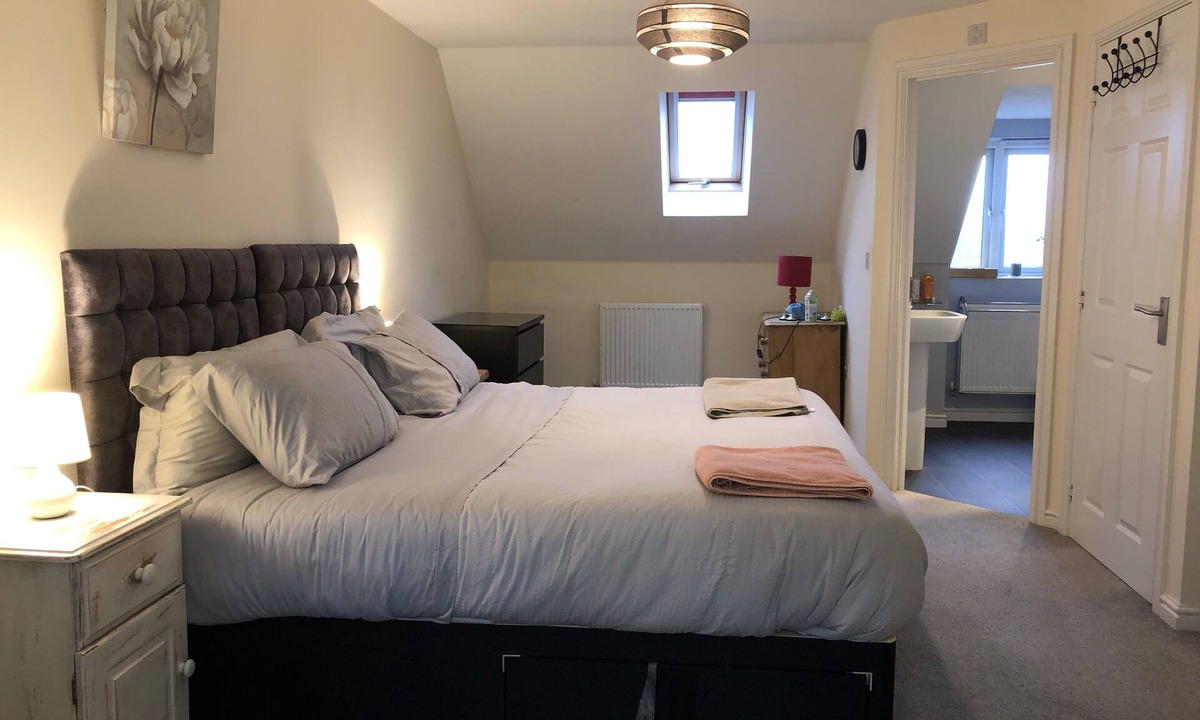 Clyst St Mary House | 4 Bed Townhouse sleeps 7