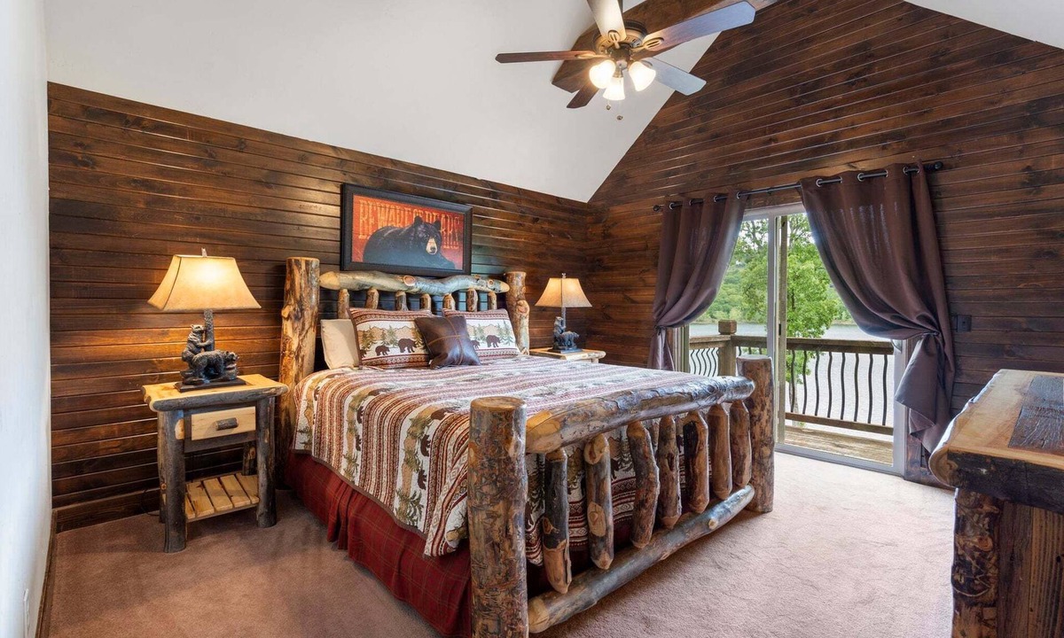 Lampe House | 4 Bed Villa @ Chalets Resort ★ Unforgettable Lakefront View! Family Friendly!