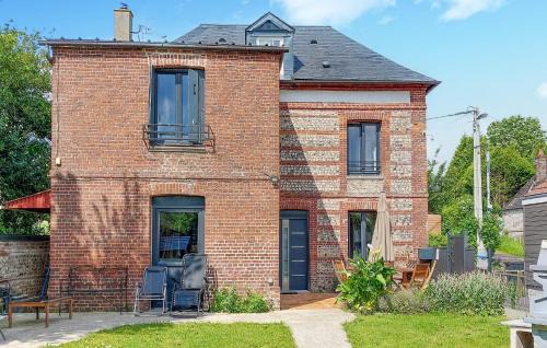 Saint-Vaast-d'Equiqueville House | 4 Bedroom Gorgeous Home In Saint-Vaast-D'equiquev