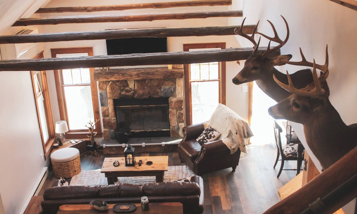 Tannersville House | 4 Bedroom, 2 Bath Getaway With Rustic Charm.