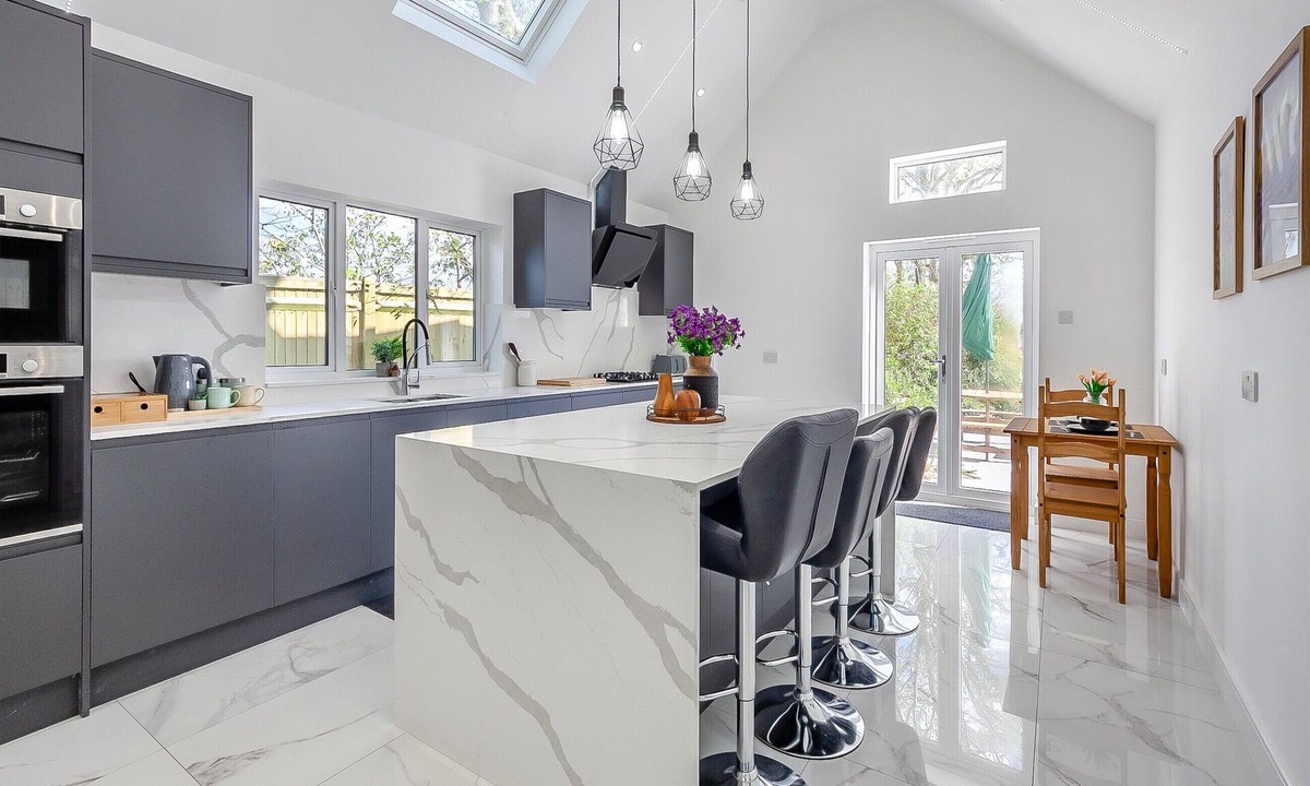 East Grinstead Cottage | 4 bedroom accommodation in East Grinstead