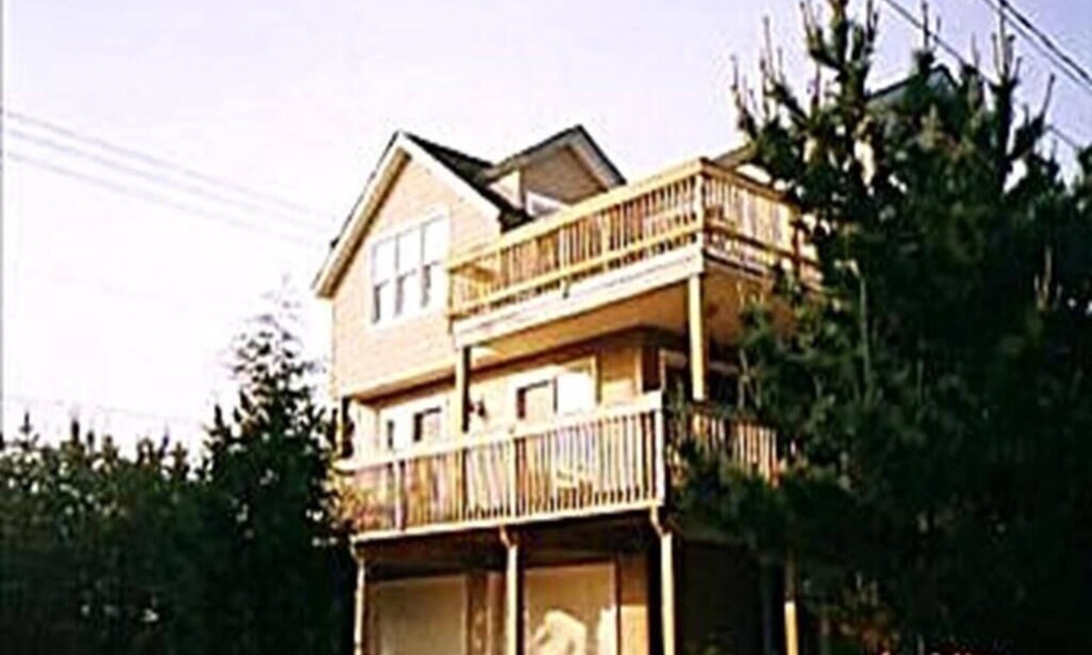 Harvey Cedars House | 4 bedroom accommodation in Harvey Cedars