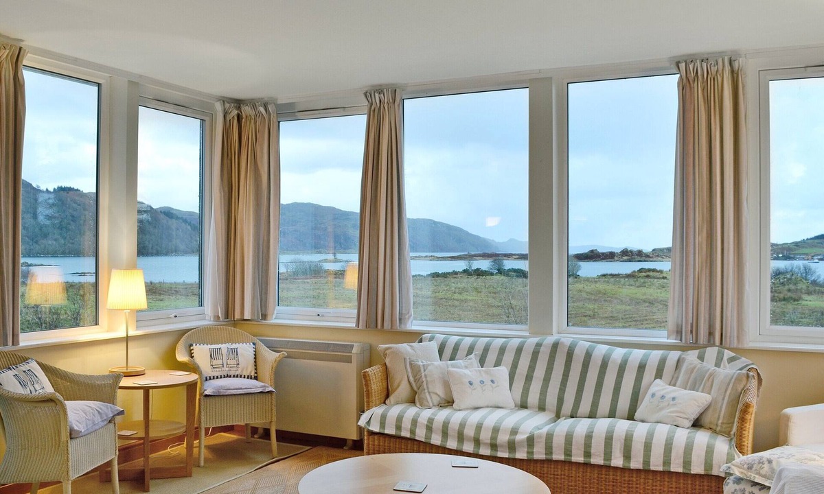 Isle of Seil Cottage | 4 bedroom accommodation in Clachan Seil