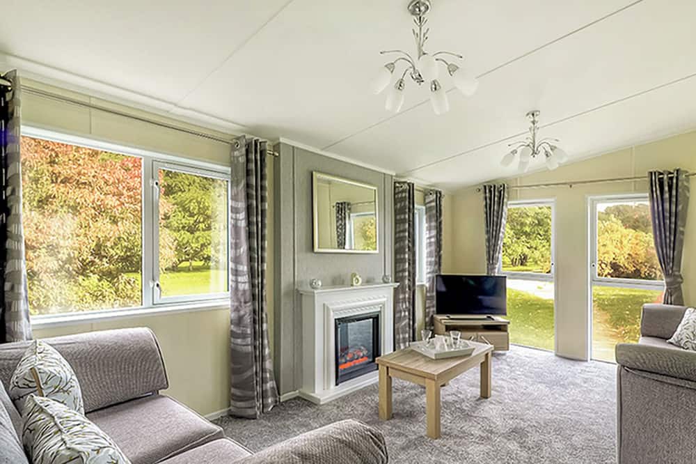 Mablethorpe Ski Chalet | 4 bedroom accommodation in Mablethorpe