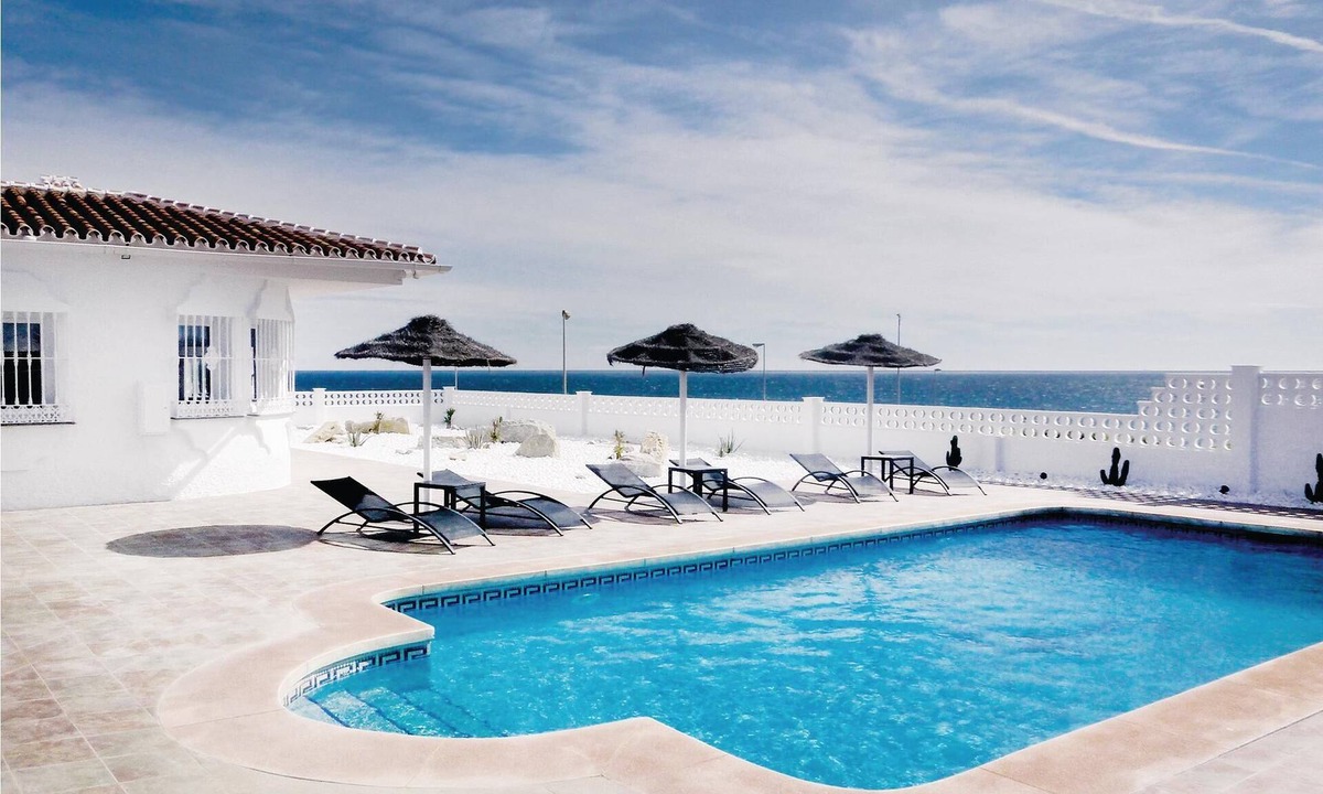 El Faro House | 4 bedroom accommodation in Mijas Costa