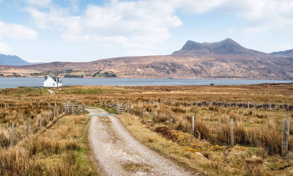 Drumchork Cottage | 4 bedroom accommodation in Dundonnell