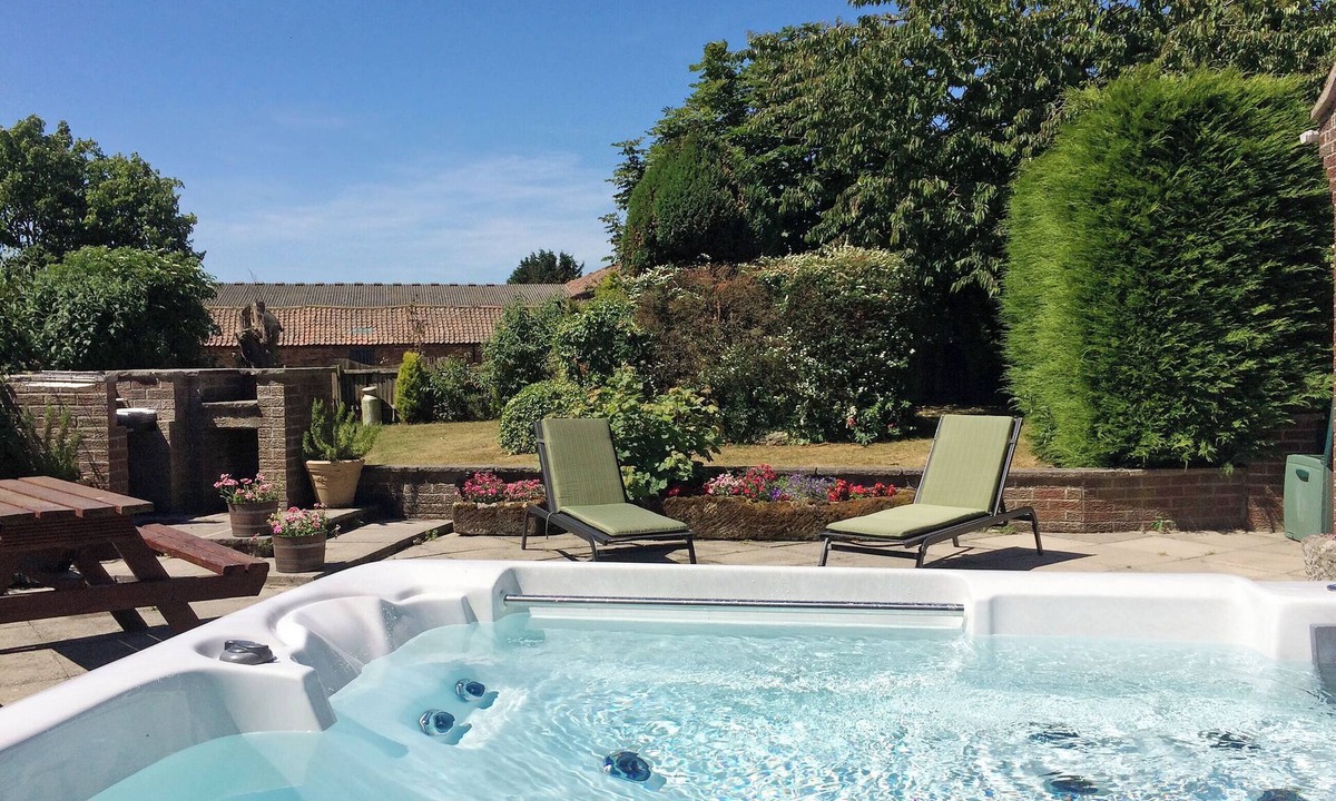 Muston Cottage | 4 bedroom accommodation in Scarborough