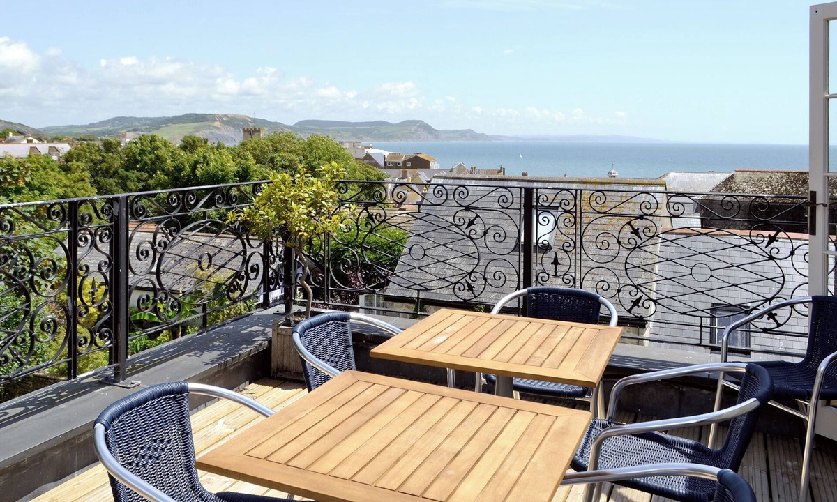 Lyme Regis Cottage | 4 bedroom accommodation in Lyme Regis