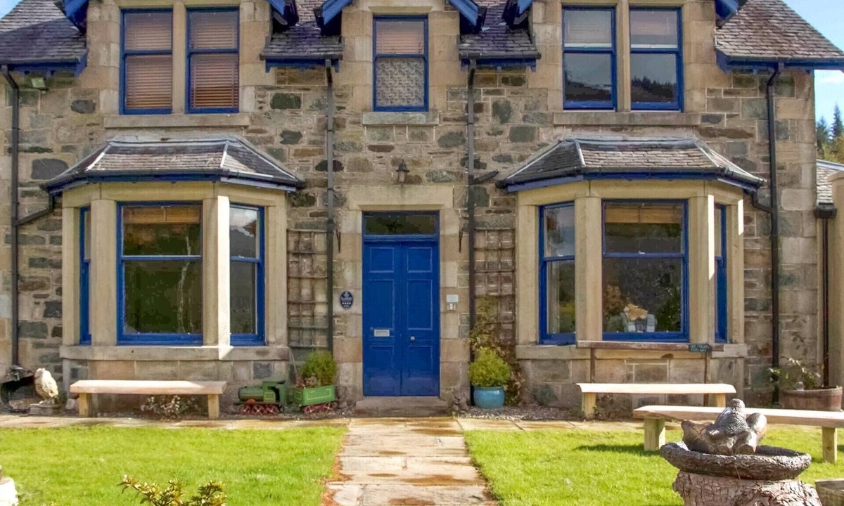 Strathyre Cottage | 4 bedroom accommodation in Strathyre