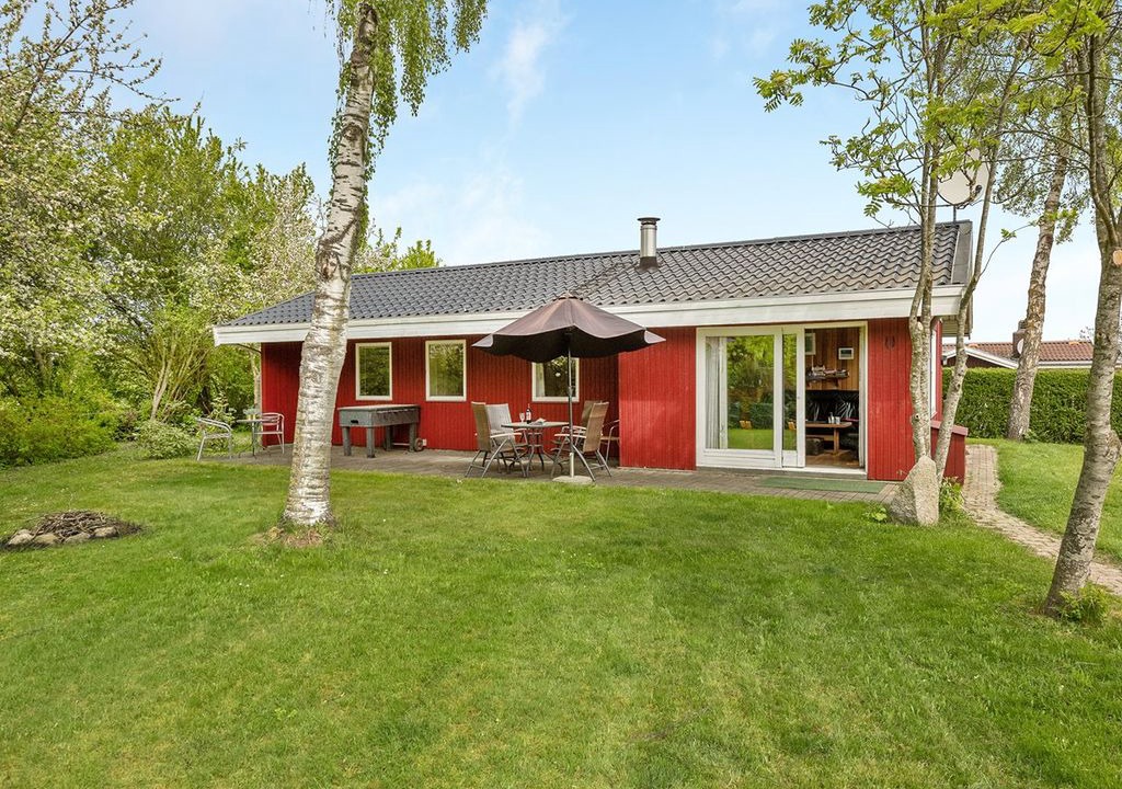 Vikær Strand House | 4 bedroom accommodation in Haderslev