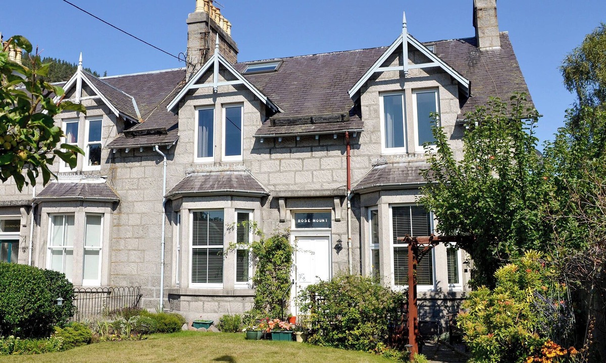 Ballater Cottage | 4 bedroom accommodation in Ballater