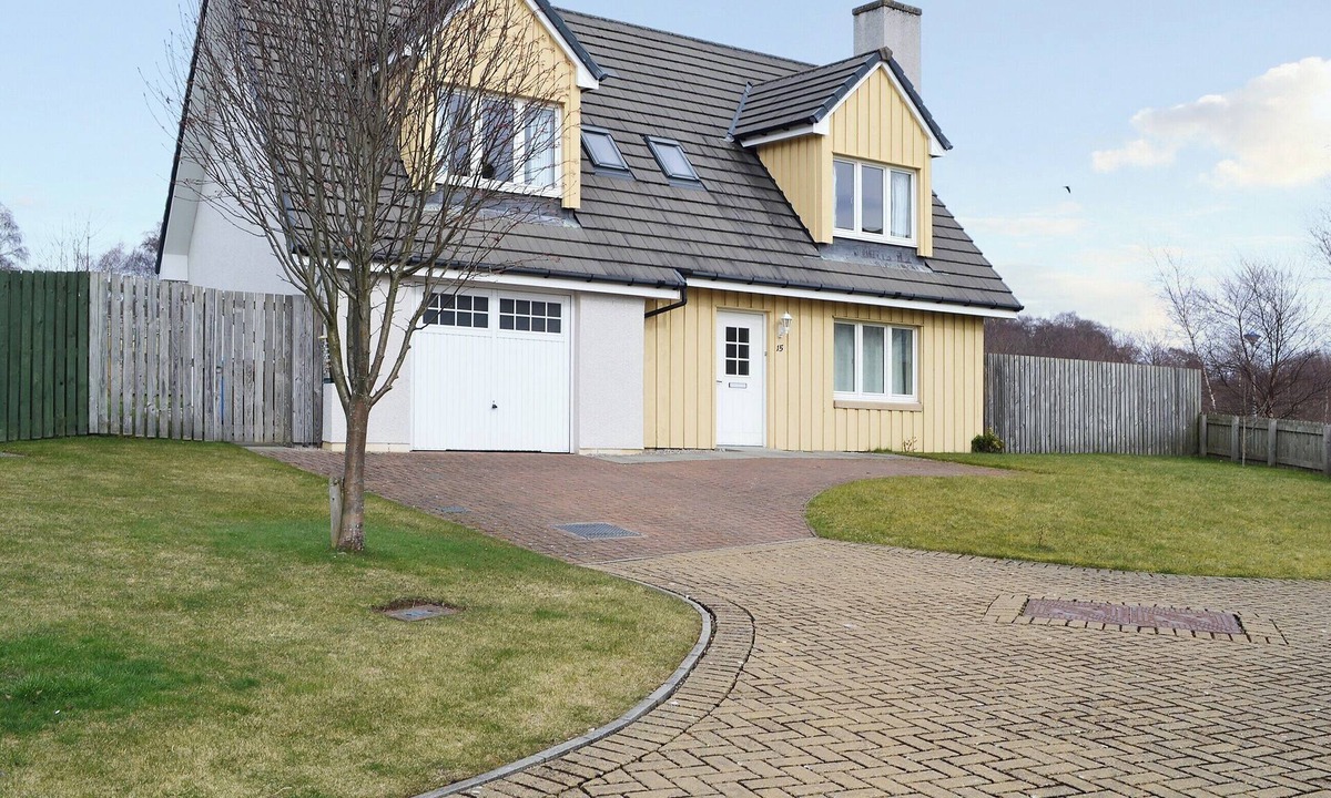Aviemore Cottage | 4 bedroom accommodation in Aviemore