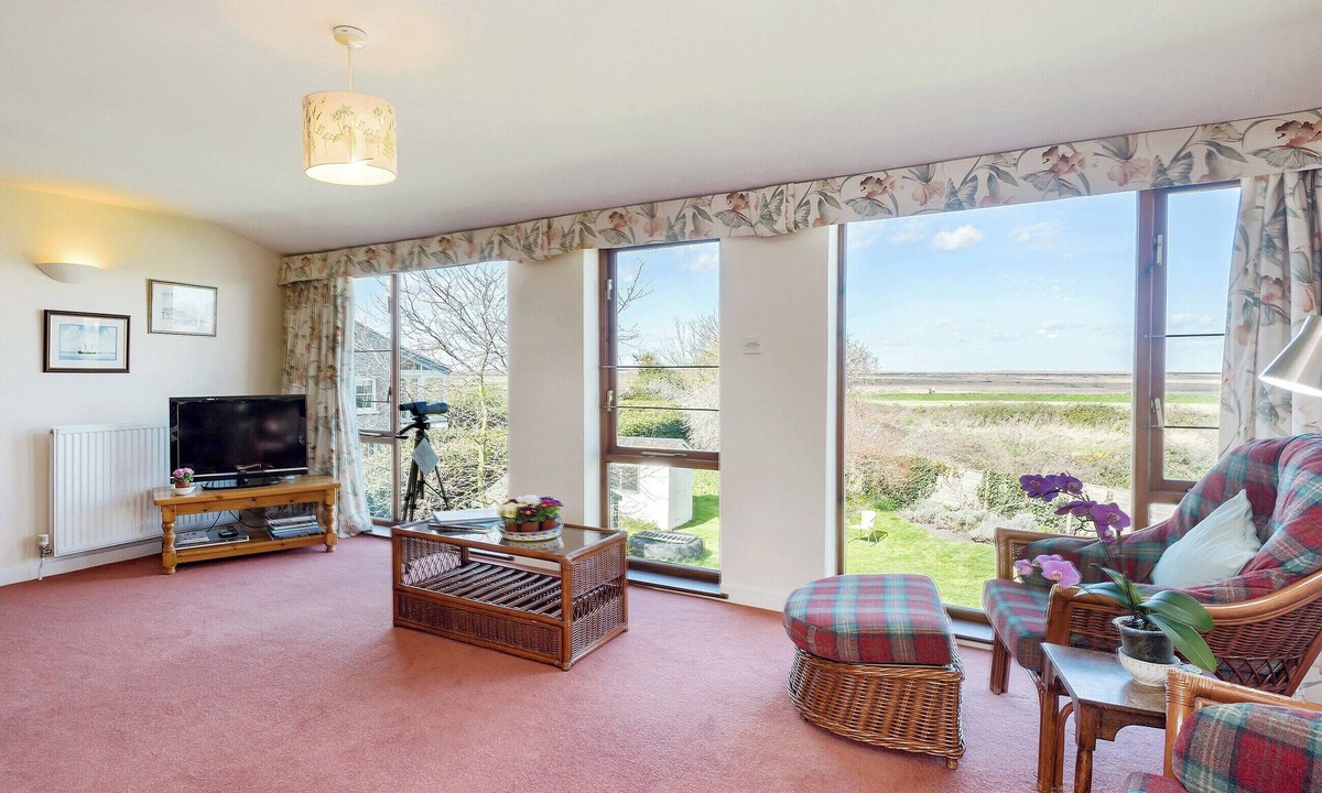 Holt Cottage | 4 bedroom accommodation in Blakeney