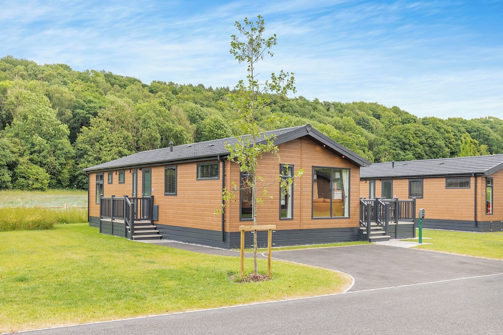 Caerwys Ski Chalet | 4 bedroom accommodation in Caerwys