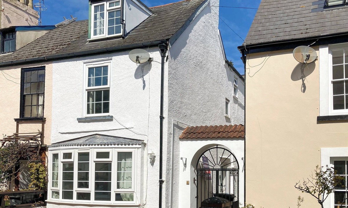 Dawlish Cottage | 4 bedroom accommodation in Dawlish