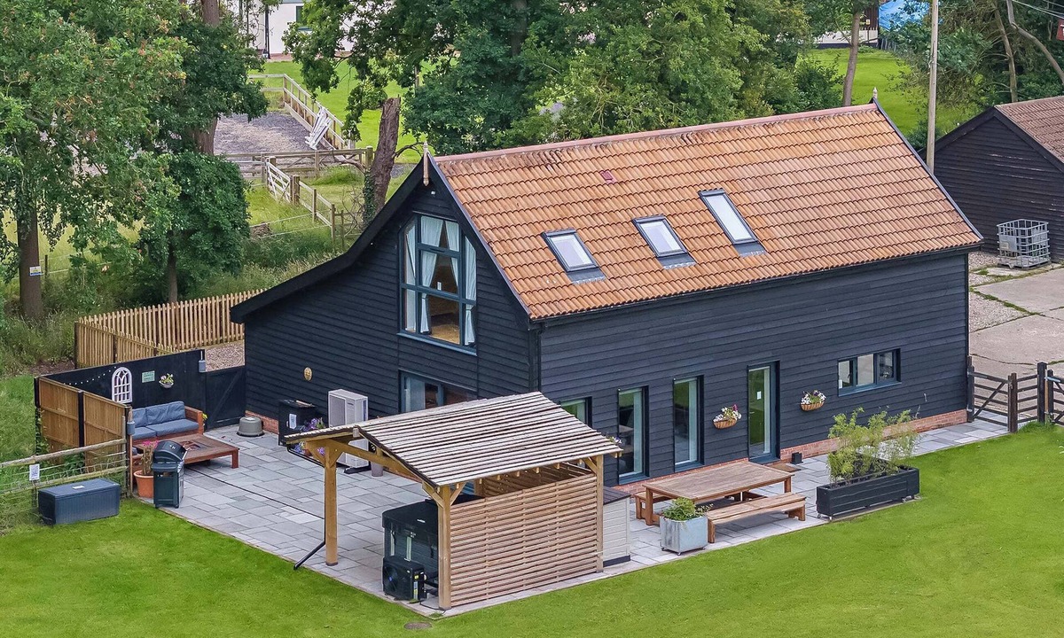 Saham Toney Cottage | 4 bedroom accommodation in Dereham