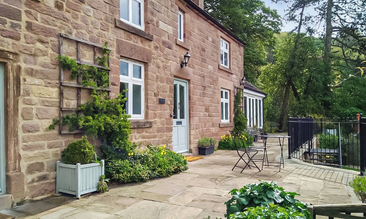 Wirksworth Cottage | 4 bedroom accommodation in Bolehill, Matlock