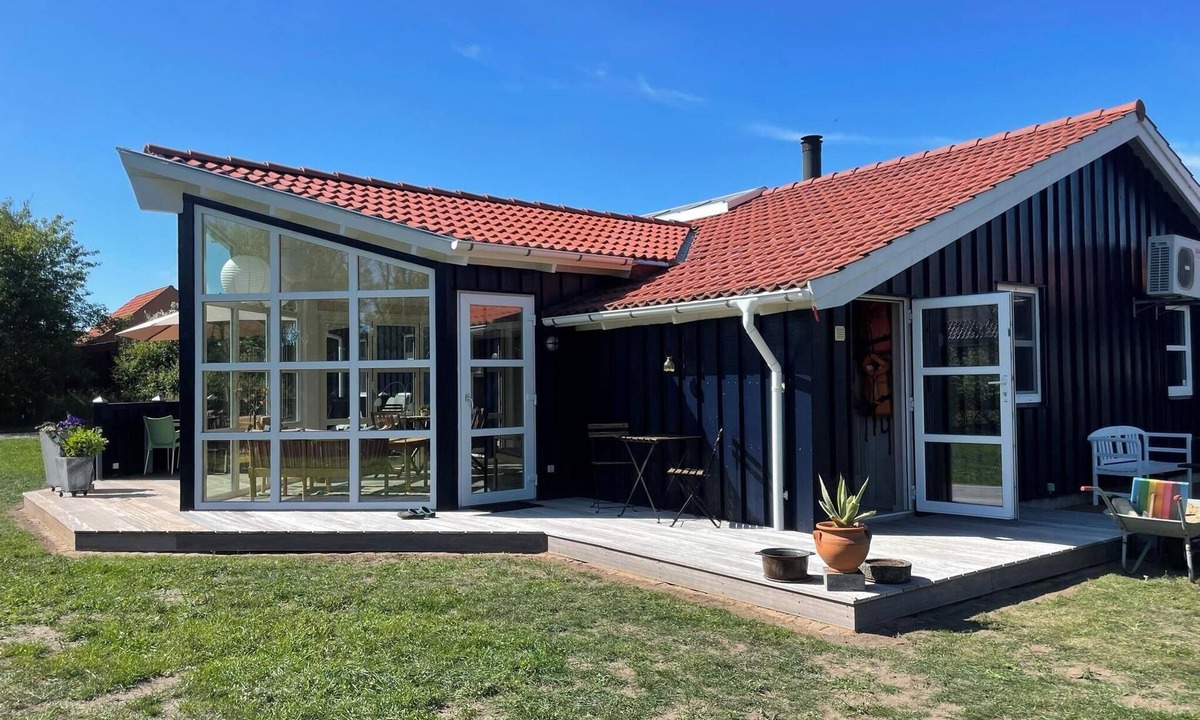 Hojslev House | 4 bedroom accommodation in Højslev