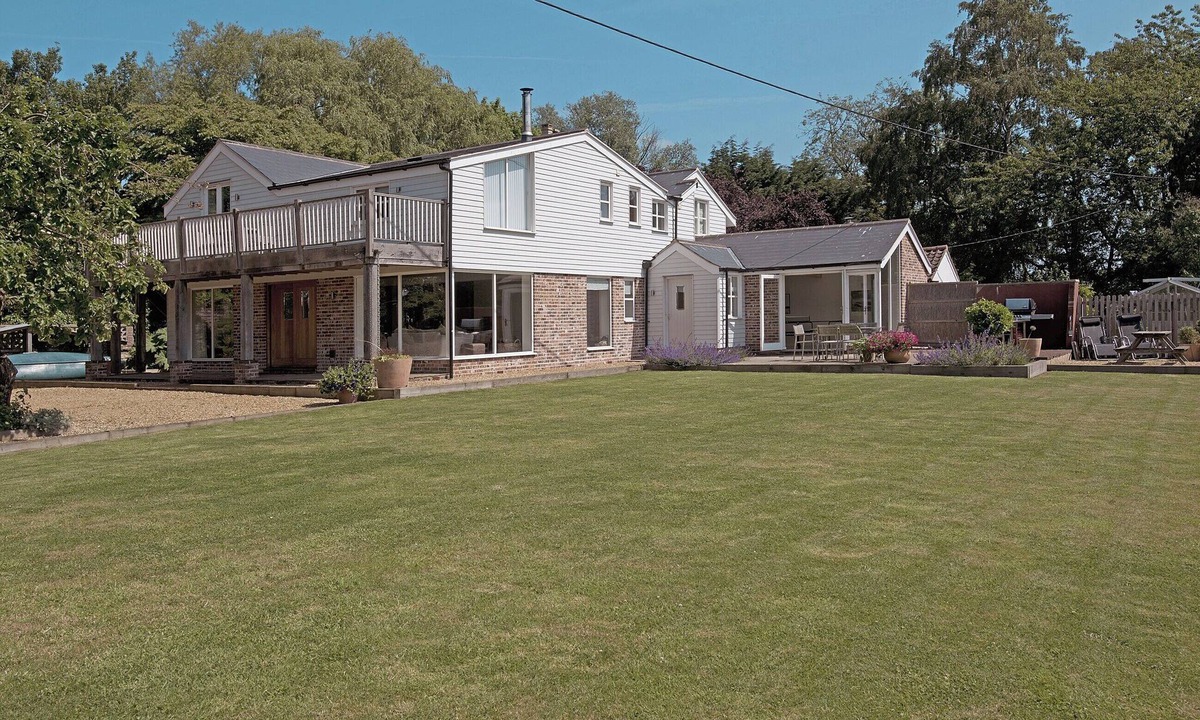 Irstead Cottage | 4 bedroom accommodation in Aylsham