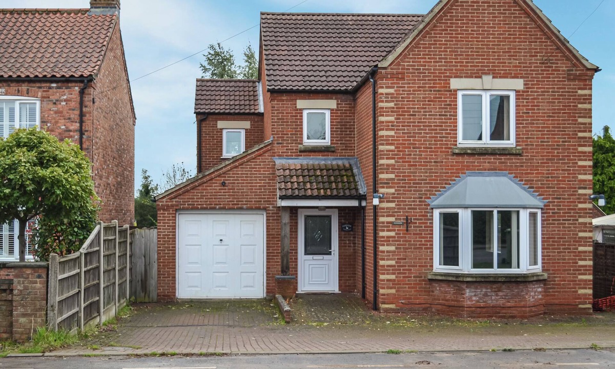 Frampton Cottage | 4 bedroom accommodation in Boston