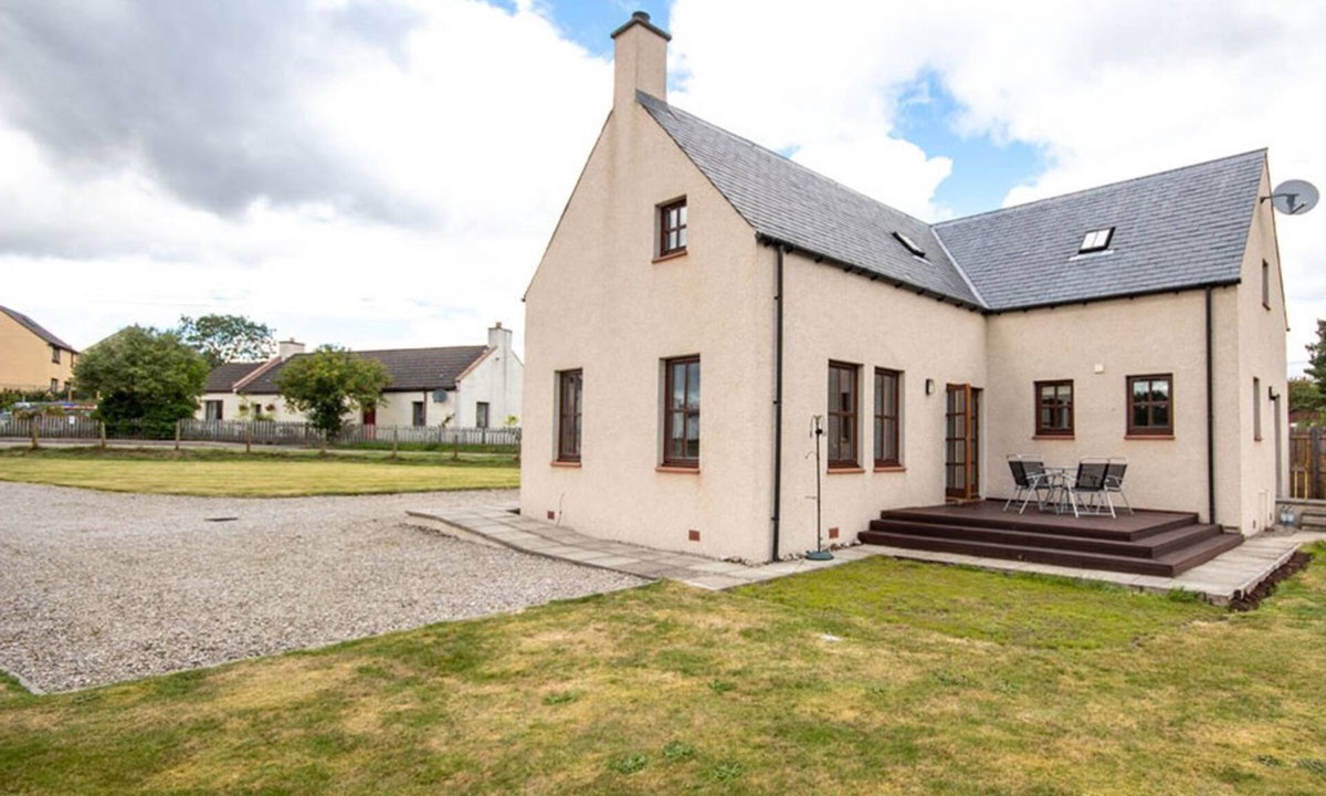Edderton Cottage | 4 bedroom accommodation in Tain