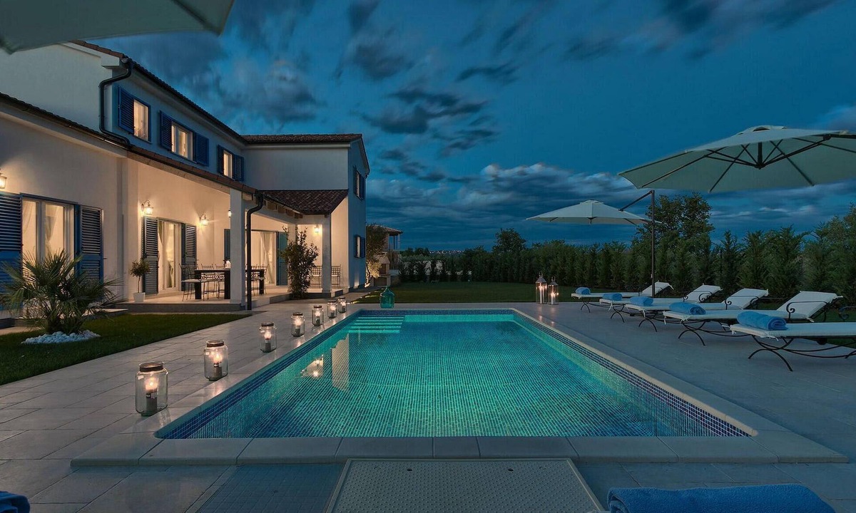 Frata House | 4 bedroom accommodation in Tar