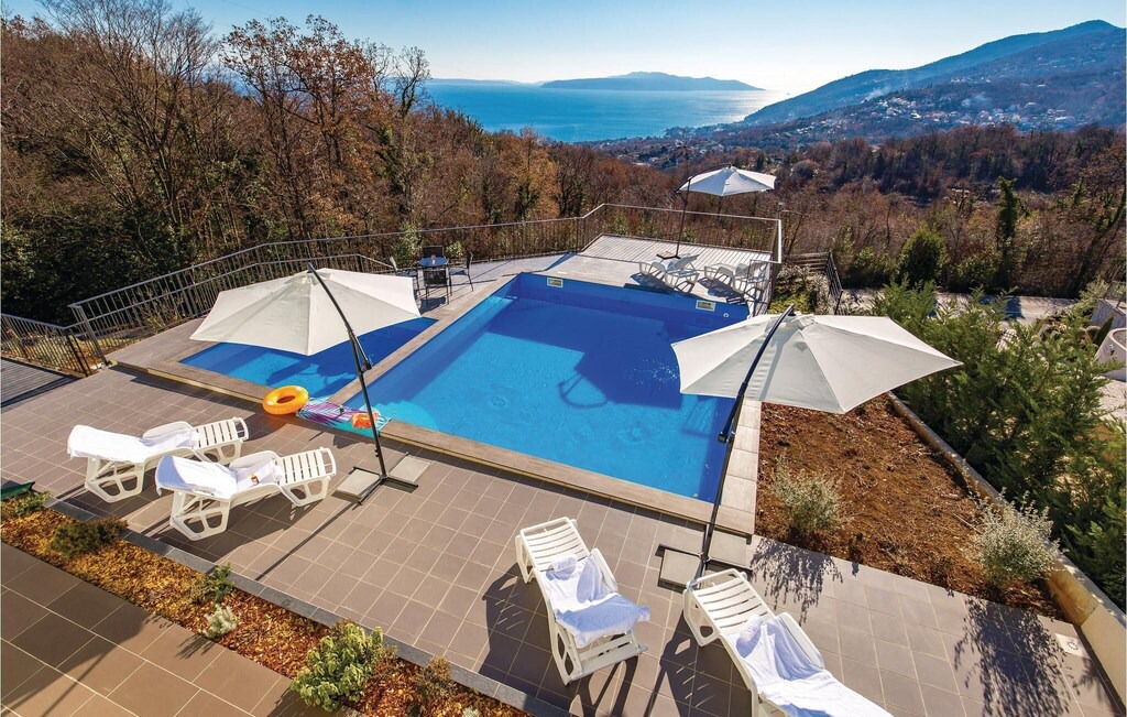 Opatija Apartment | 4 bedroom accommodation in Icici