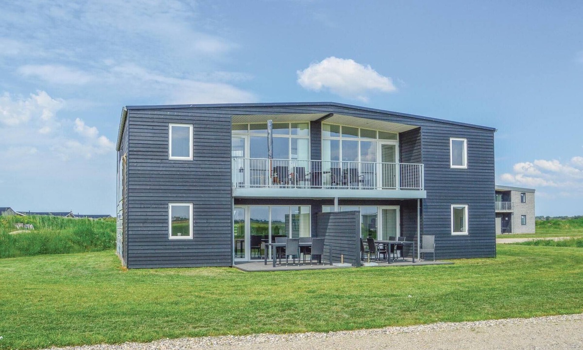 Sondervig House | 4 bedroom amazing home in Ringkøbing