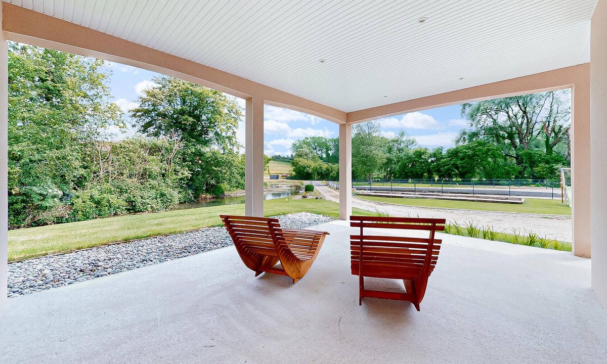 Bezinghem House | 4 bedroom amazing home in Bezinghem
