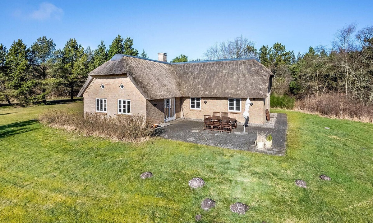 Øby House | 4 bedroom amazing home in Ulfborg