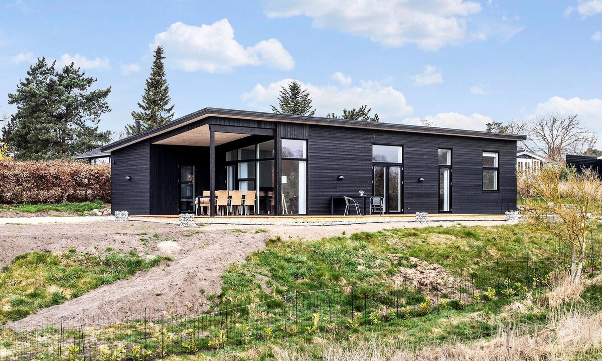 Store Kongsmark House | 4 bedroom awesome home in Slagelse