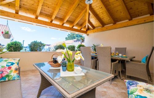 Banici House | 4 Bedroom Awesome Home In Banici