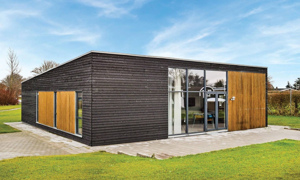 Saksild Strand House | 4 bedroom awesome home in Odder