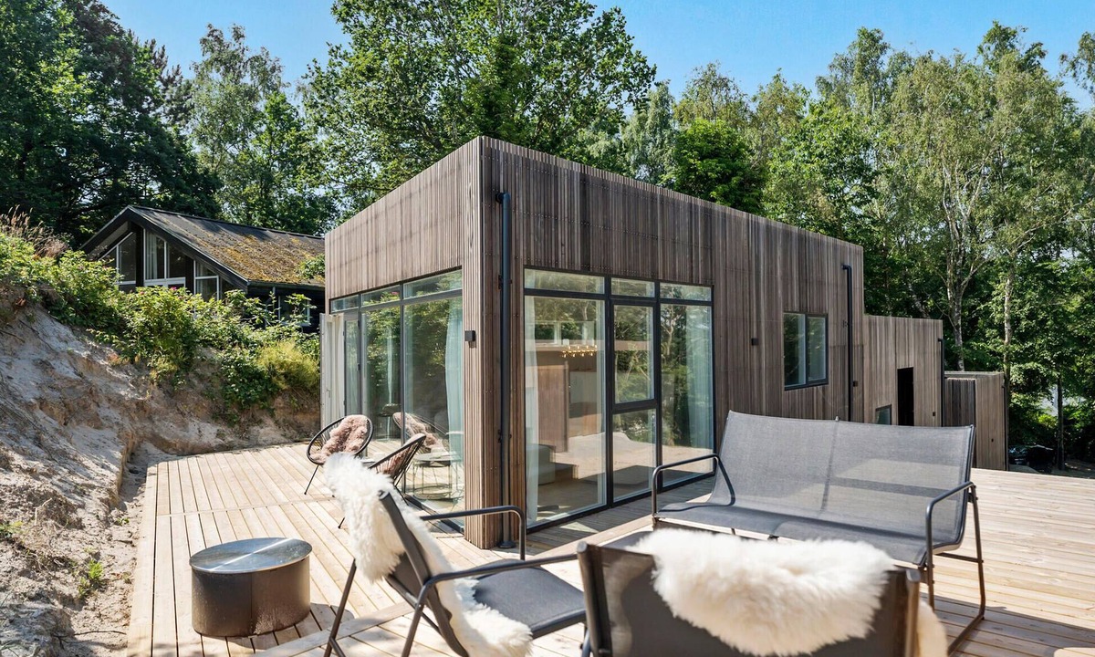 Hvidbjerg Strand House | 4 bedroom beach front home in Børkop