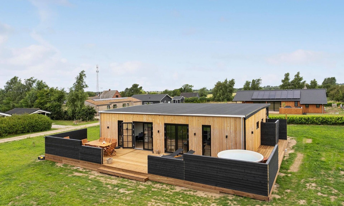 Ristinge House | 4 bedroom beautiful home in Humble