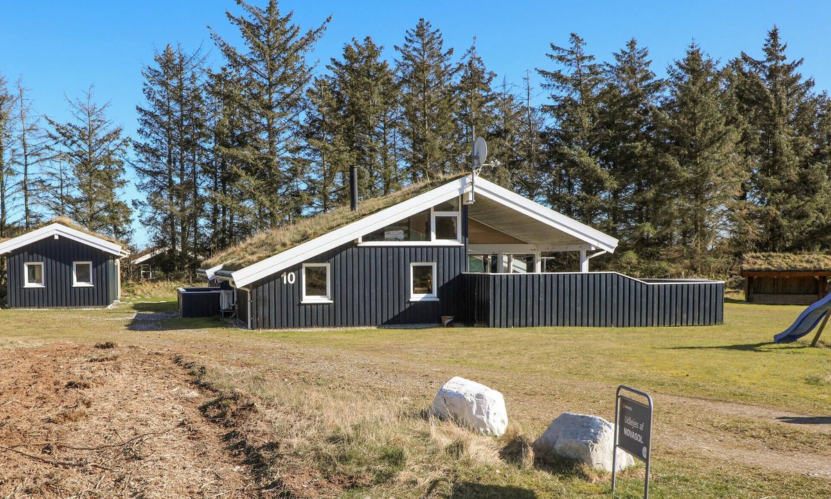 Grønhøj House | 4 bedroom beautiful home in Saltum