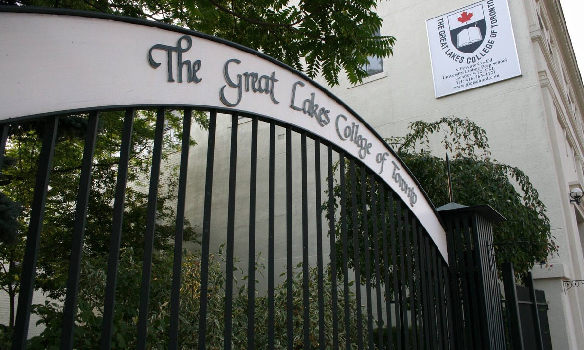 The Junction Bed & Breakfast | 4-bedroom bed & breakfast in peaceful Toronto