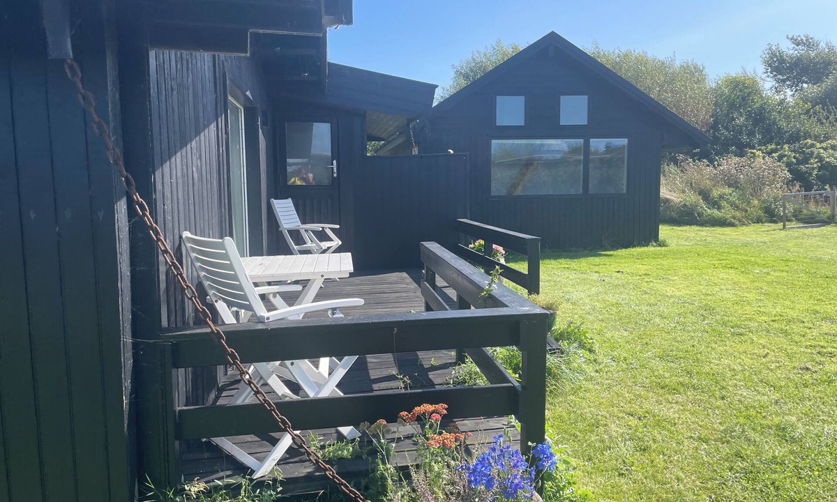 Sjllands Odde Cottage | 4-bedroom cabin in delightful Sjællands Odde 100m to the beach