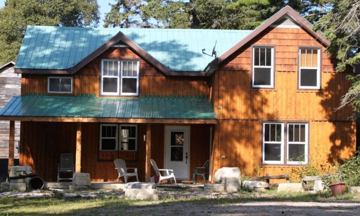 Providence Bay Cottage | 4 Bedroom Cottage On Manitoulin Island, Ontario