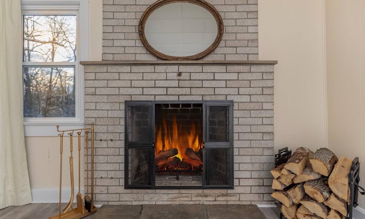 Wallkill Other | 4-bedroom Cozy farmhouse with fireplace and sunroom