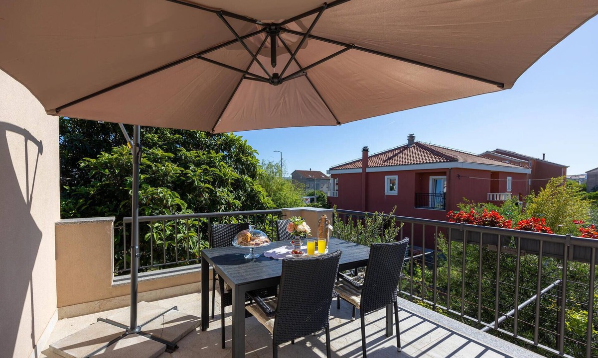Kastel Novi House | 4 bedroom cozy home in Kastel Novi