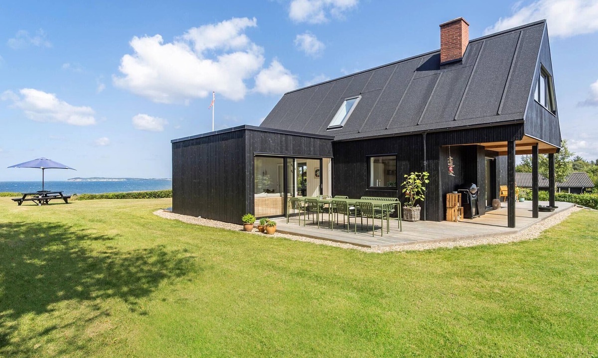 Fur House | 4 bedroom cozy home in Fur