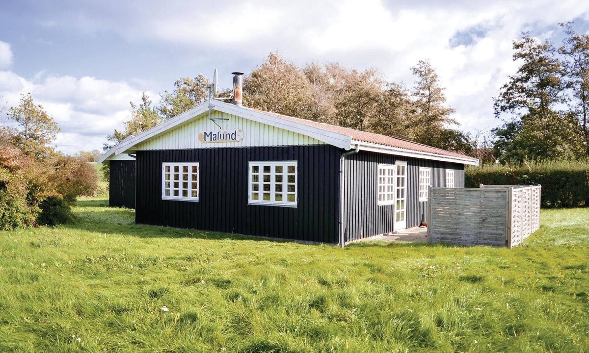 Knebel House | 4 bedroom cozy home in Knebel