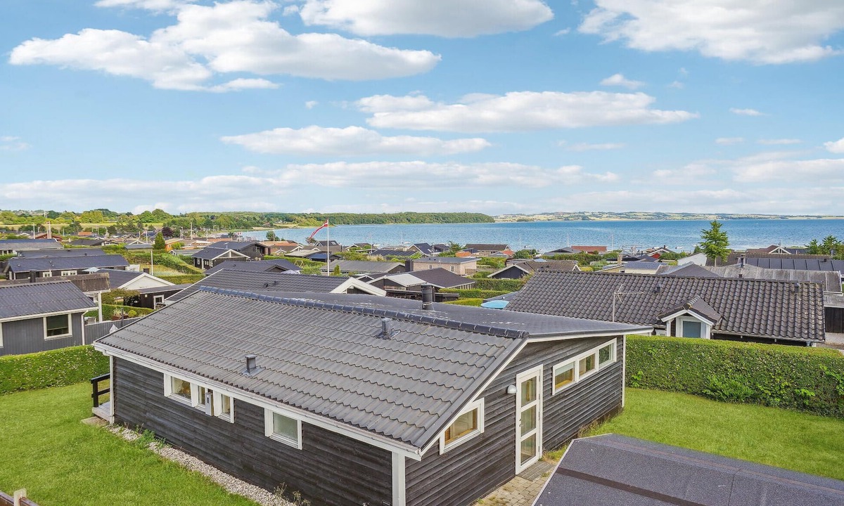 Ronde House | 4 bedroom cozy home in Rønde