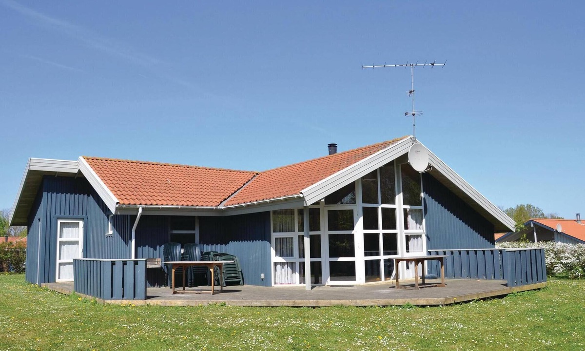 Mommark Strand House | 4 bedroom cozy home in Sydals