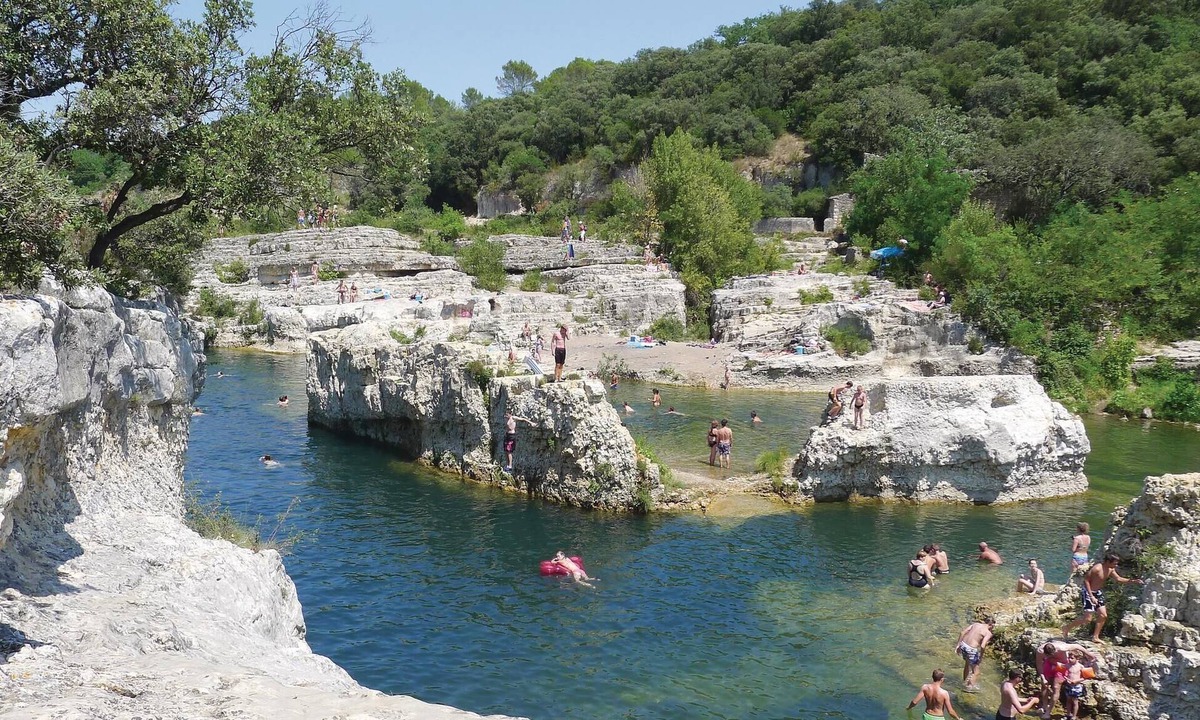 Saint-Laurent-La-Vernede House | 4 bedroom accommodation in St-Laurent-la-Vernède