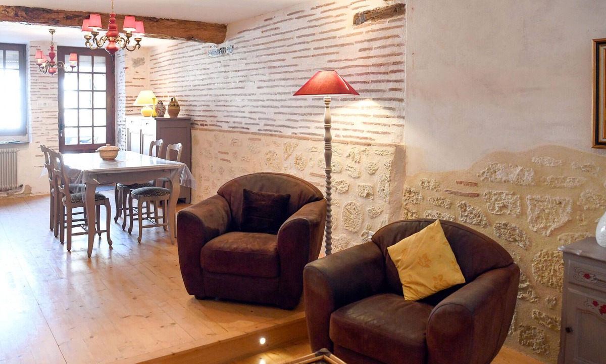 Aiguillon House | 4 bedroom gorgeous home in Aiguillon