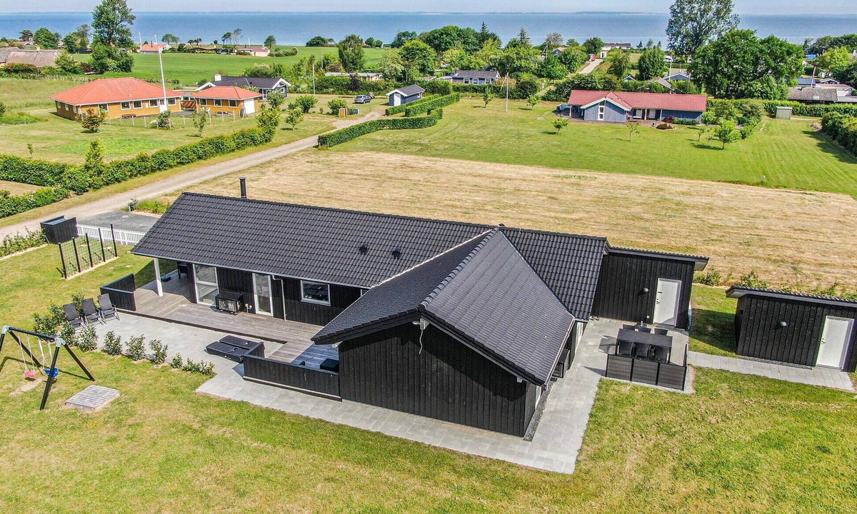 Nordborg House | 4 bedroom gorgeous home in Nordborg